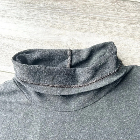Cabi Cap Sleeve Charcoal Gray Mock Neck Top - Picture 7 of 14